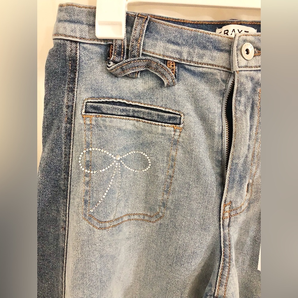 Frayed soraya wash rhinestone bow adorned barrel ankle jeans size 26 brand new - Picture 4 of 16